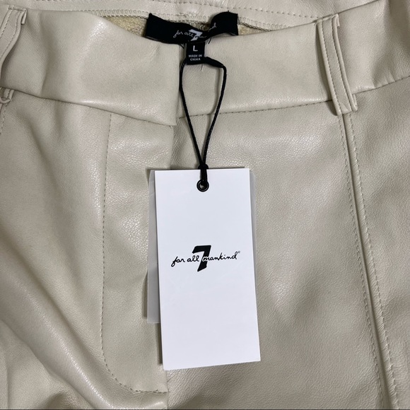 7 For All Mankind Faux Leather Wide Leg Pants Cream Large NEW - Picture 4 of 4